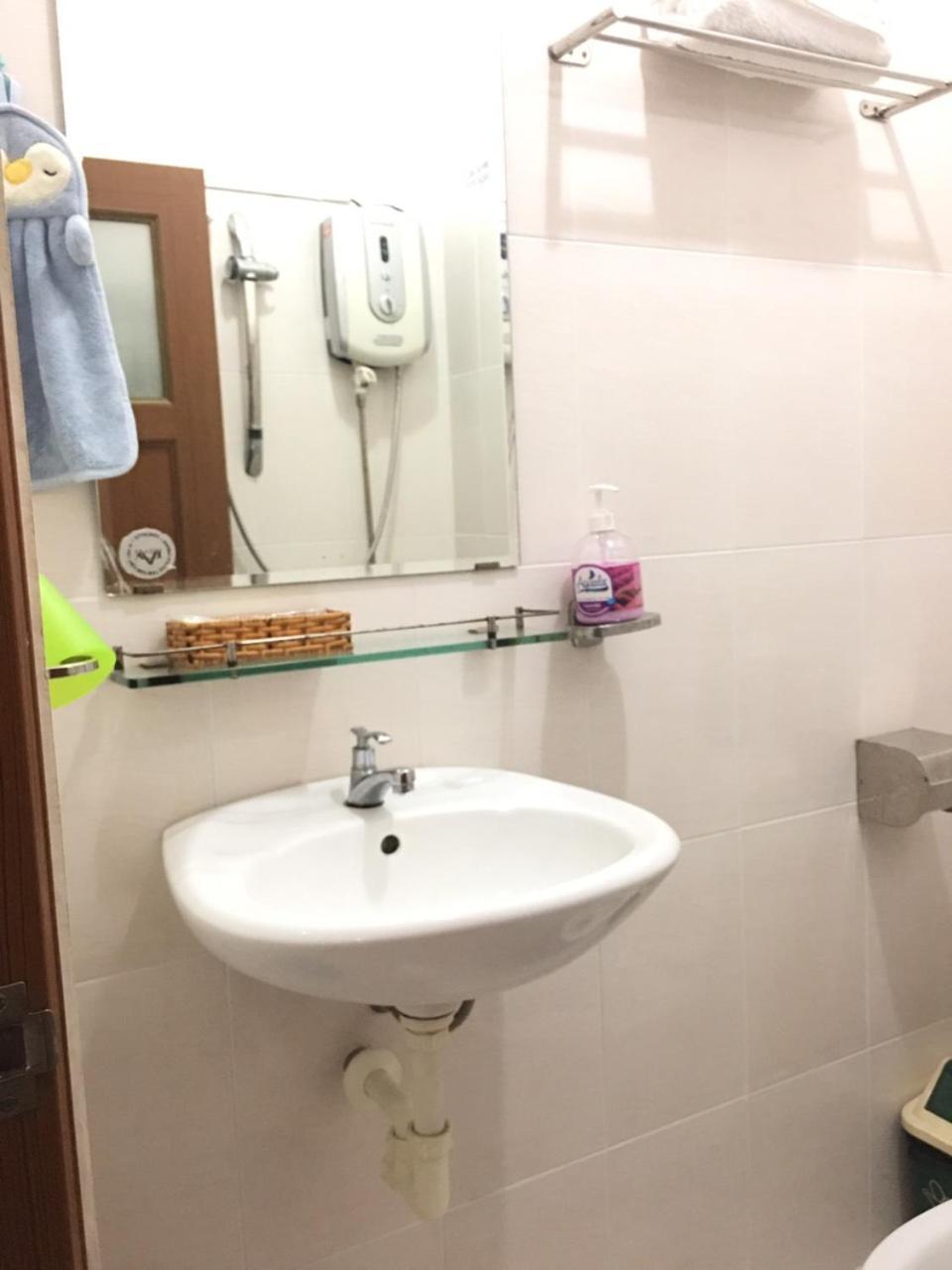 Thanhha Guesthouse At Bui Vien Walking Street Ho Chi Minh-byen Eksteriør bilde
